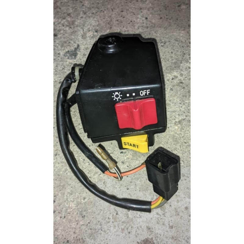 holder kanan suzuki Crystal original nos