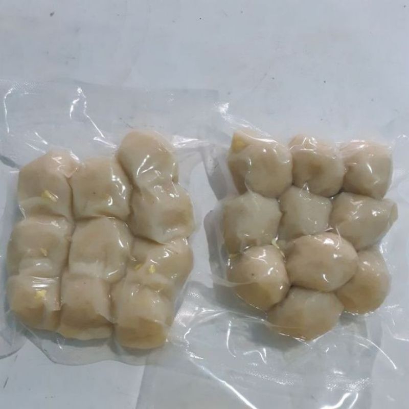 

Pempek palembang seribuan 100% ikan segar pilihan bukan pempek dos