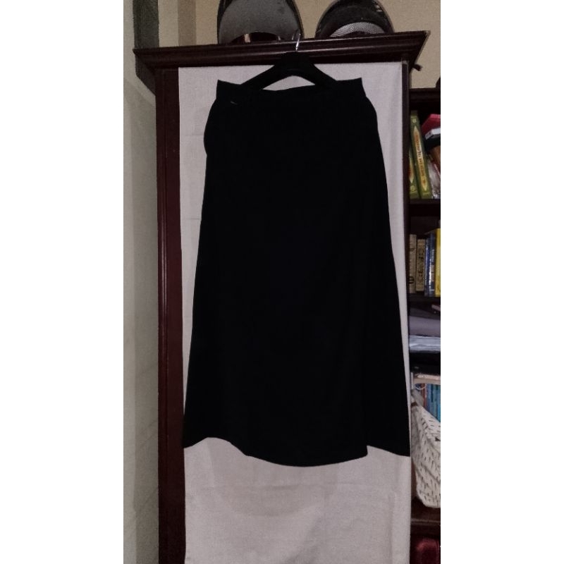 Preloved Rok hitam panjang