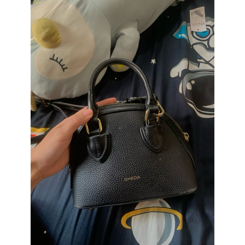 [PRELOVED] SLINGBAG ONEDA