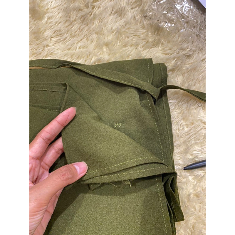 Preloved - Pashmina Bella Square Jilbab Hijau Army Umama Hijau Wardah Oren Pink