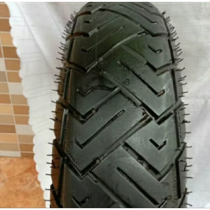 BAN VESPA UK 110/70 RING 11