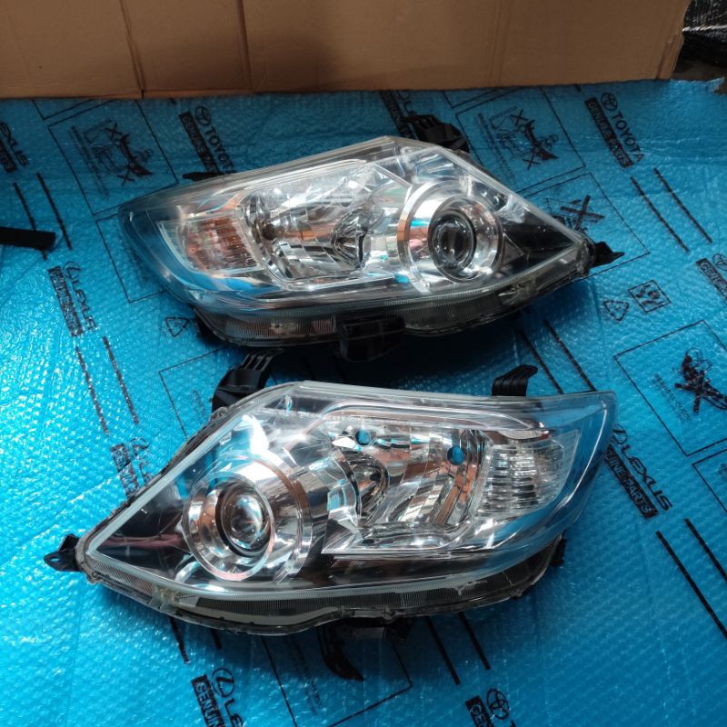 Headlamp Lampu Depan Grand Fortuner 2012 2013 Sepasang Original