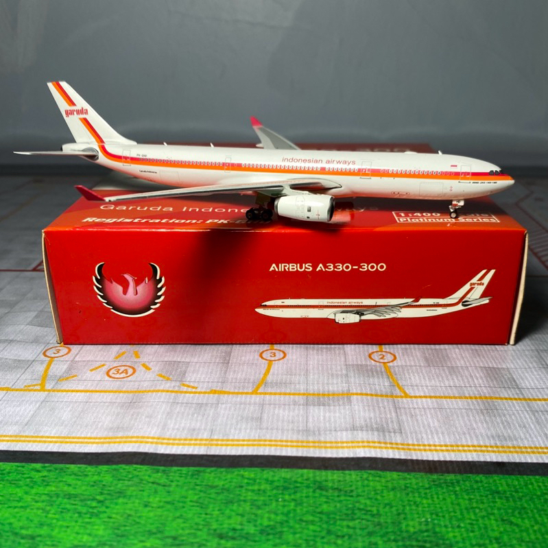 1/400 Garuda Indonesia Retro Livery A330-300 - Phoenix Models
