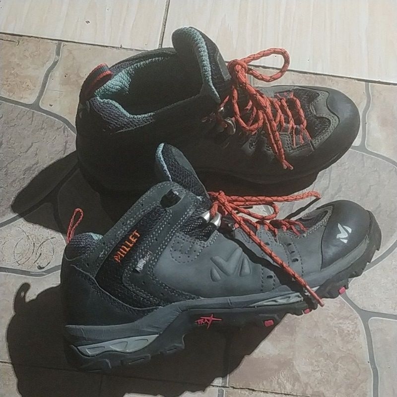 sepatu hiking MILLET (SECOND)