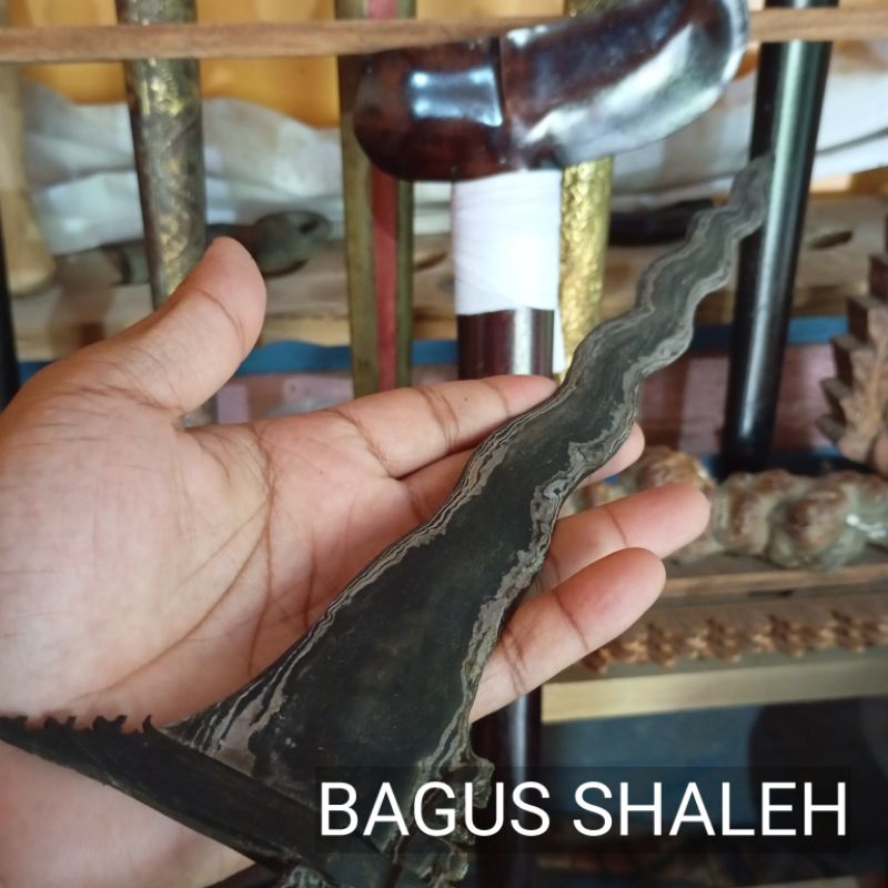 KERIS PENDITO SEMEDI PAMOR SINGKIR