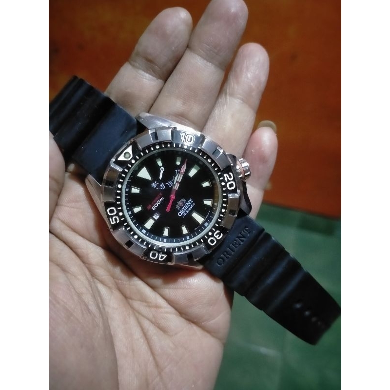 Jam Orient M-Force Divers 200M Automatic black dial Strap material Rubber
