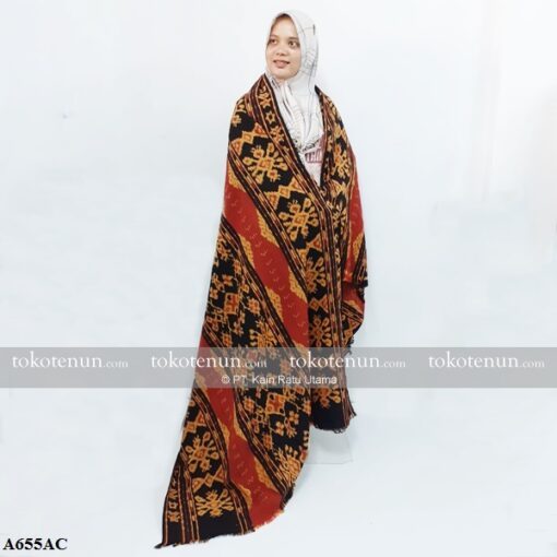 Kain Tenun Motif Rote Khas NTT