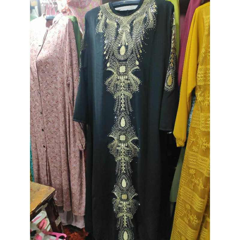 JUAL ABAYA HITAM DENGAN MOTIF BORDIRAN EMAS  COCOK DIPAKAI DISEMUA SUASANA