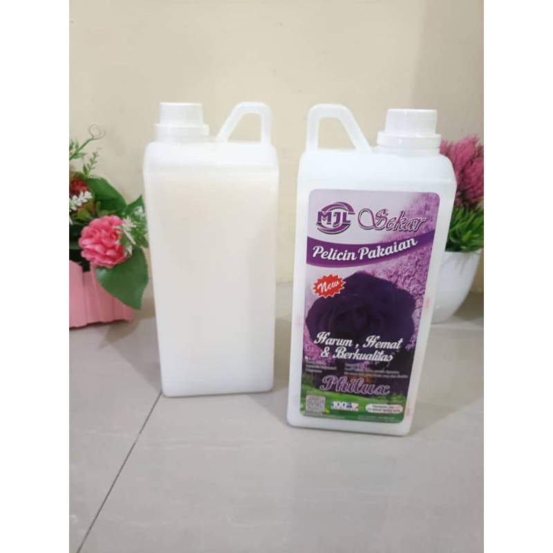 pelicin setrika pakaian/pewangi pakaian laundry 1liter wangi tahan lama