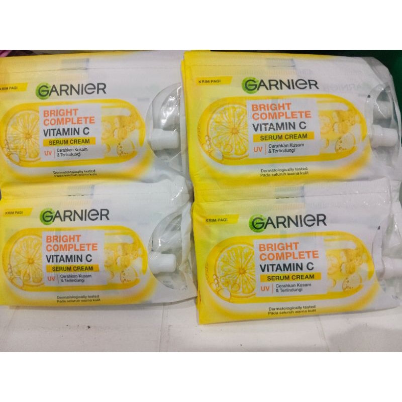 ( 1 Renteng Isi 12 Sachet) Garnier Bright Complete Vitamin C Serum