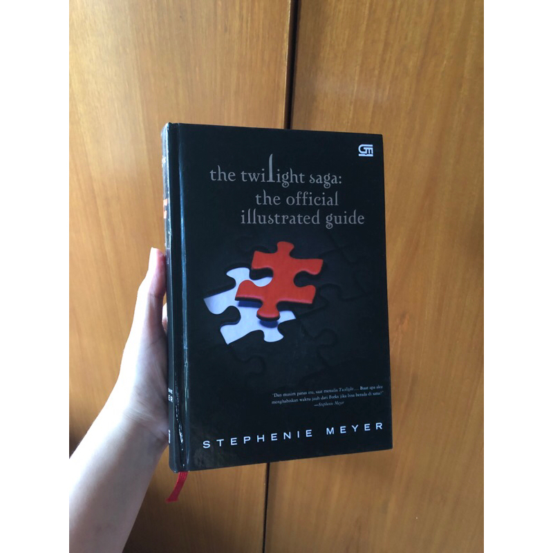 the twilight saga: the official illustrated guide