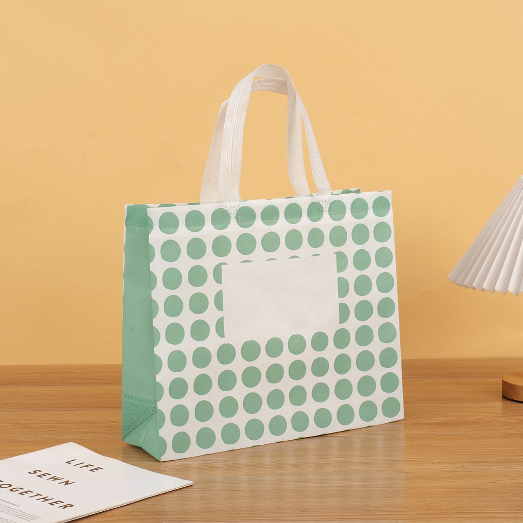 

Tas Jinjing / Tas Belanja / Tas Spunbond / Tas Souvenir / Tas Jinjing Wanita / Tas Lipat / Tas Kado / Kantong Belanja