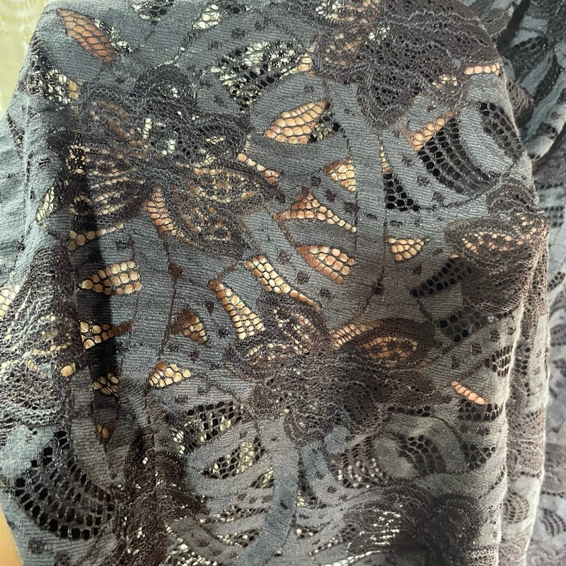 kain semi prada - kain katun brokat semi prada - kain brokat motif bunga premium - kain warna grey d