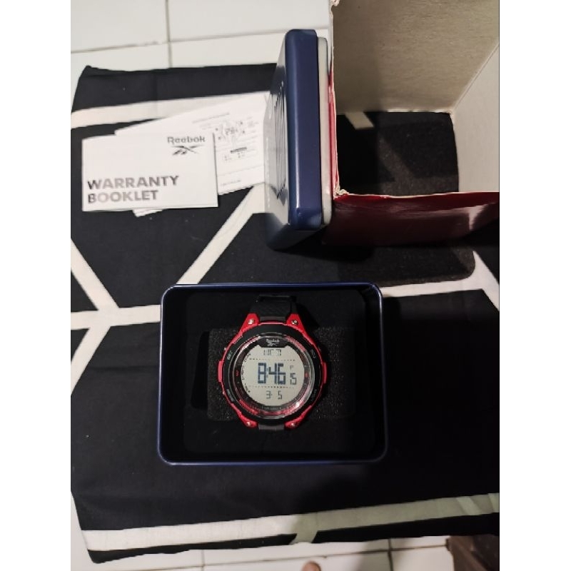 Jam Tangan Reebok RB RV-THR-G9-PRPB-WR