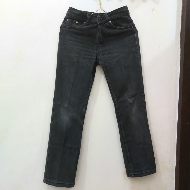 Celana Jeans Hitam Washed Pria Preloved - DECLUTTABYL