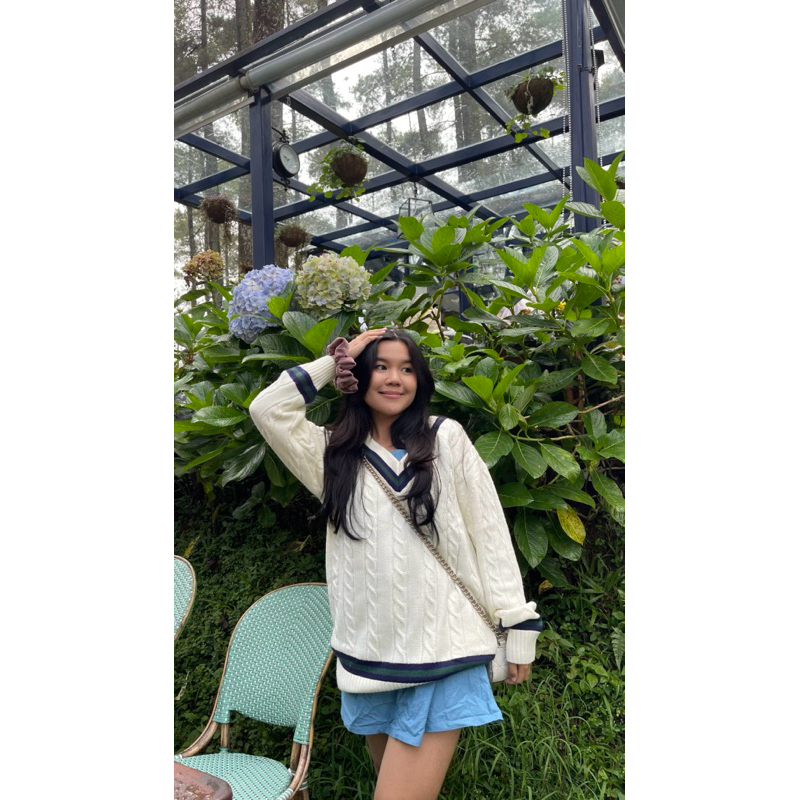 preloved noir sur blanc varsity woman 2x