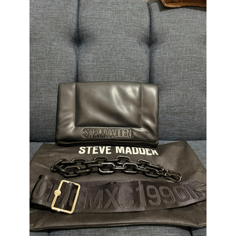 STEVE MADDEN pluffy bag black (PRELOVED)