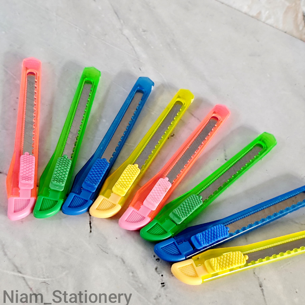 

Niam ECER ( 1 PCS ) Cutter Kecil Kater Kecil