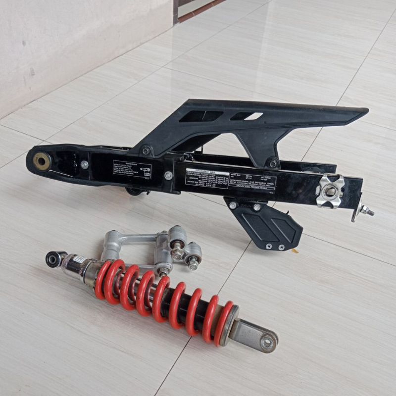 Swing arm crf