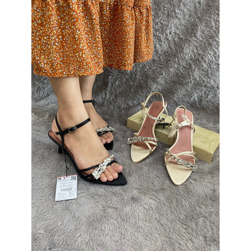 ZR-8359 hels diamonds bestseller stok include box✅