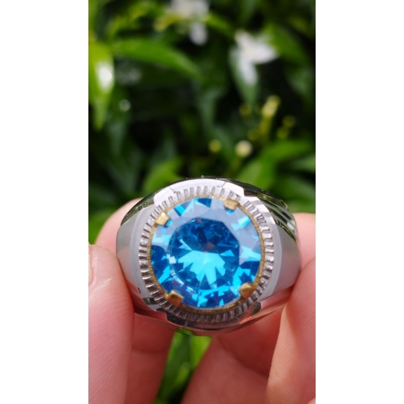 natural blue topas suwiss