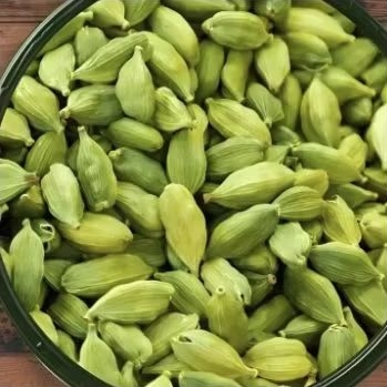 

Kapulaga Hijau 10 gr, 25 gr, 50 gr, 100 gr Kapulaga India Kapulaga Arab Green Cardamon