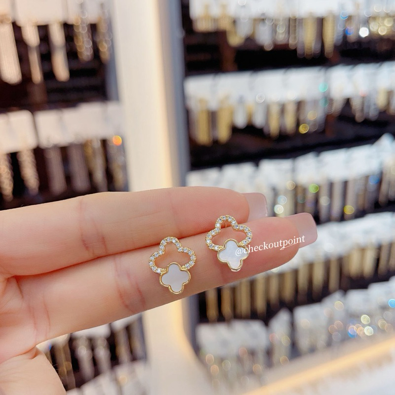 Anting Van Cleef Elegant 2025