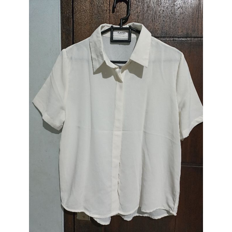 PL Kemeja Wanita Putih Tulang Free Kemeja Uniqlo