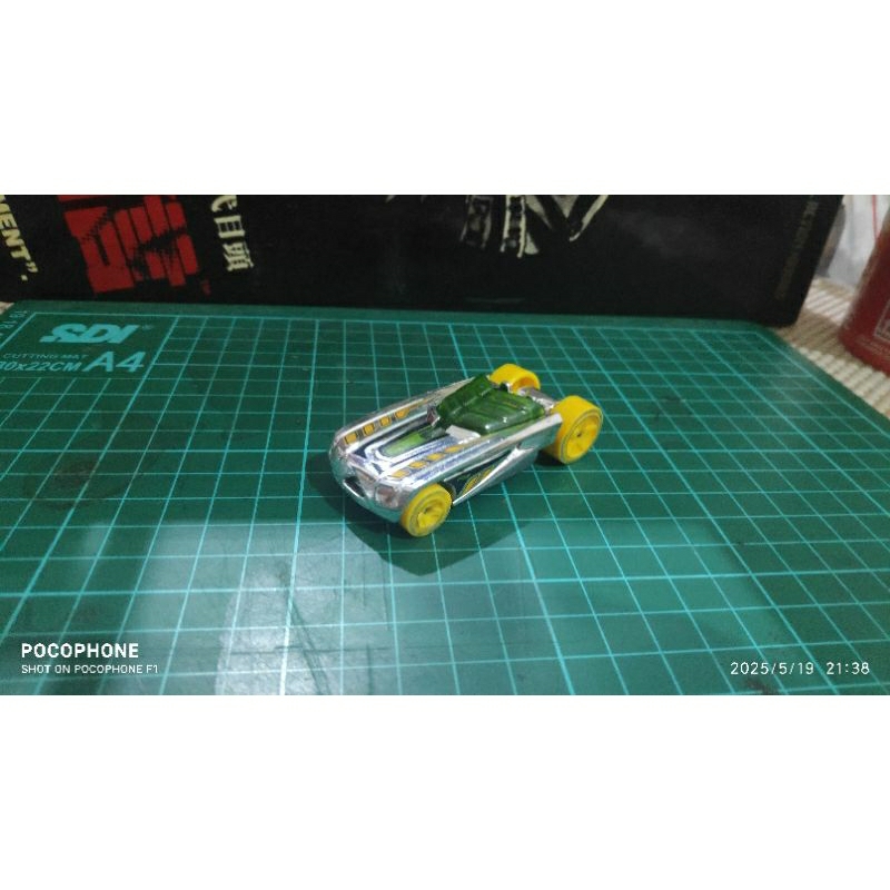 Hot Wheels Pharodox Chrome Loose