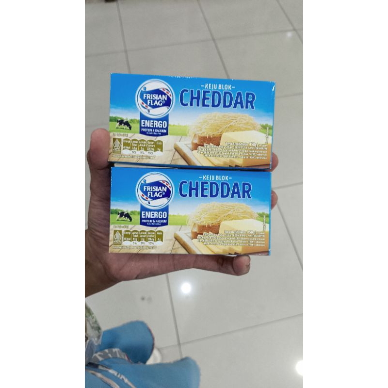

FRISIAN FLAG KEJU CEDDAR BLOK 150G