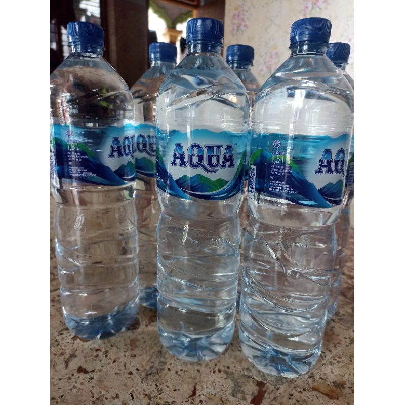 Aqua botol 1,5 liter