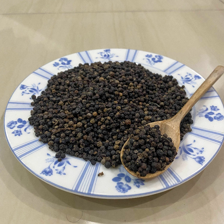 

Lada Hitam Utuh Asli Premium 100 Gram