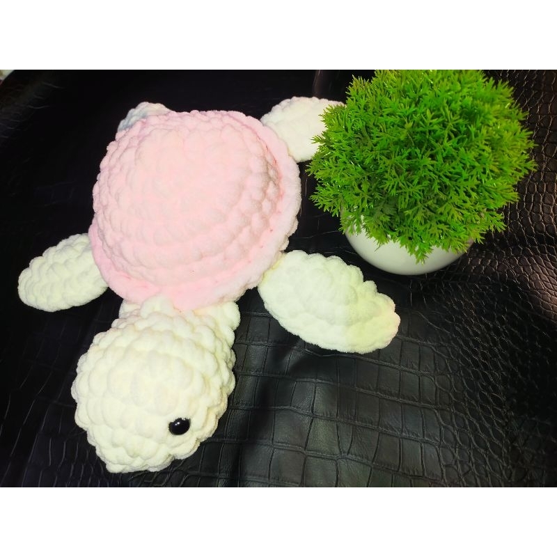 boneka rajut kura - kura