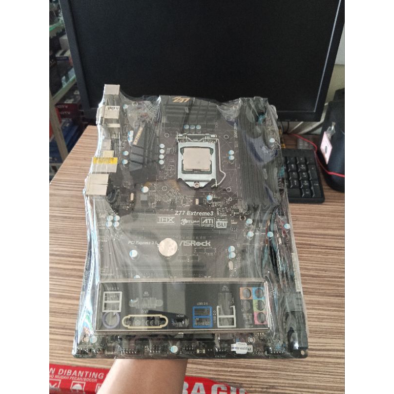 Motherboard Z77 Extreme 3 + Processor Intel core i5 - 3470 Lga 1155 Like New