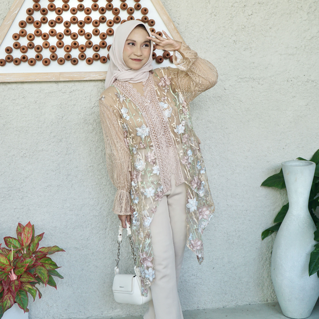 Delova Wardrobe - KEBAYA KAYUMI Modern Brukat Vintage Bordir Premium Outfit Atasan Wanita Tali Renda