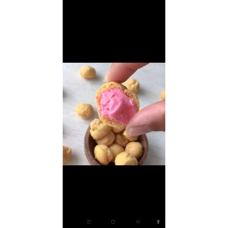 

kue kering krim stoberi