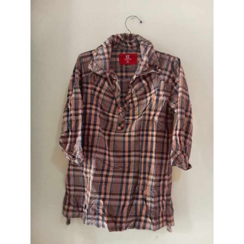 PRELOVED Kemeja wanita lengan ¾ HASSENDA Uk.M