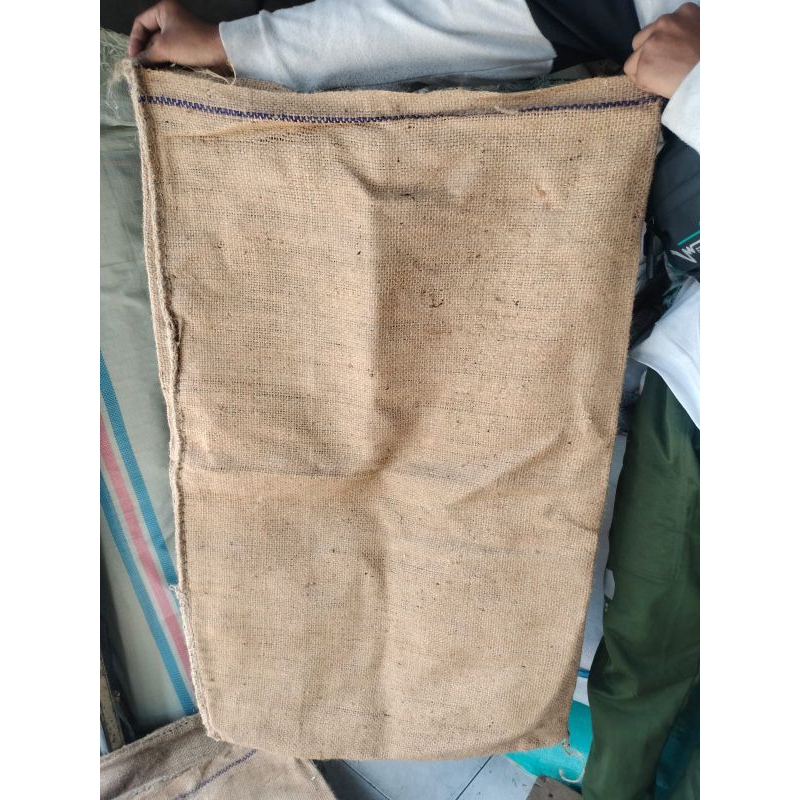 Karung Goni bekas kacang