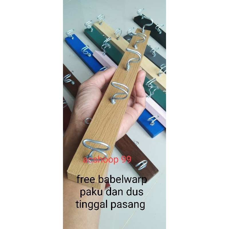 GANTUNGAN BAJU /KAPSTOK KAYU/HANGER 5 CANTOLAN BESI