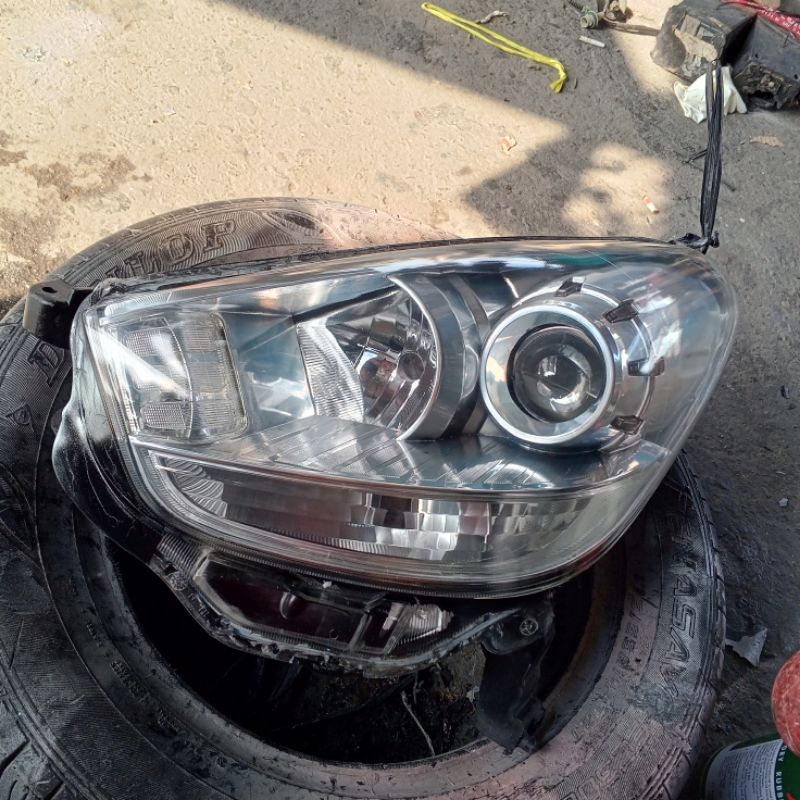 headlamp lampu depan sirion 2010