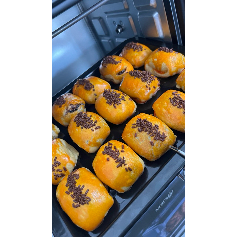 

bollen pisang coklat keju