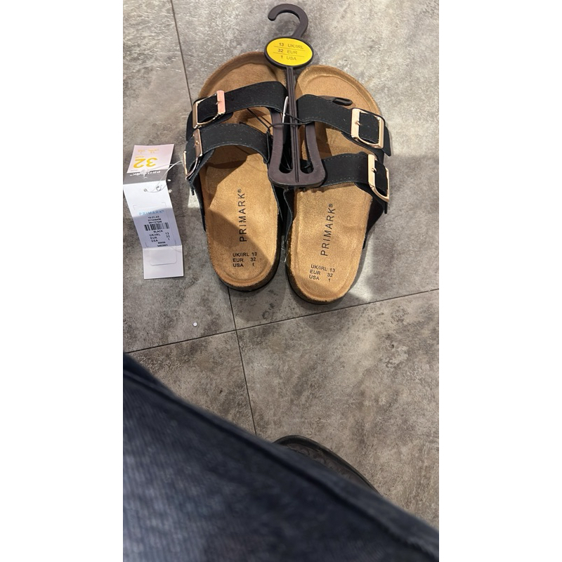 sepatu primark