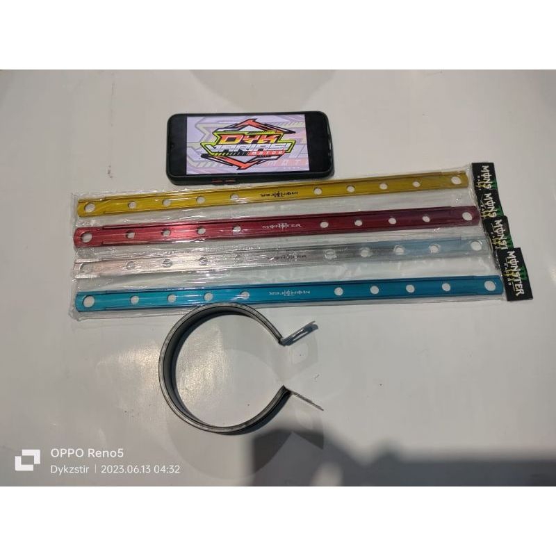 

Pangkon kenalpot penggaris + klem warna hitam satu set pangkon kenalpot model penggaris warna panjang 37 cm