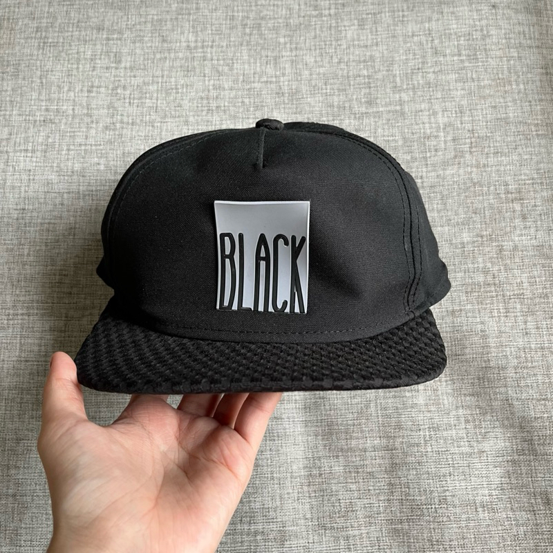 Topi Hitam Miniso