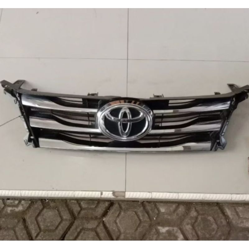 gril atas fortuner vrz 2016_2019