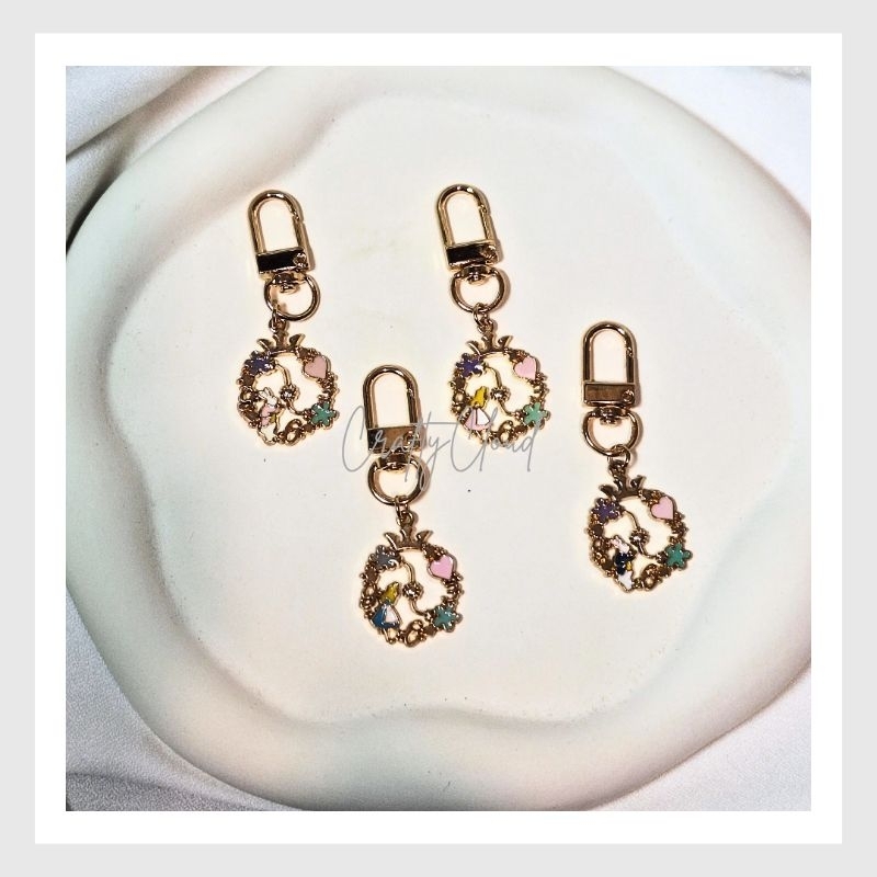 Alice In Wonderland Clock Keychain