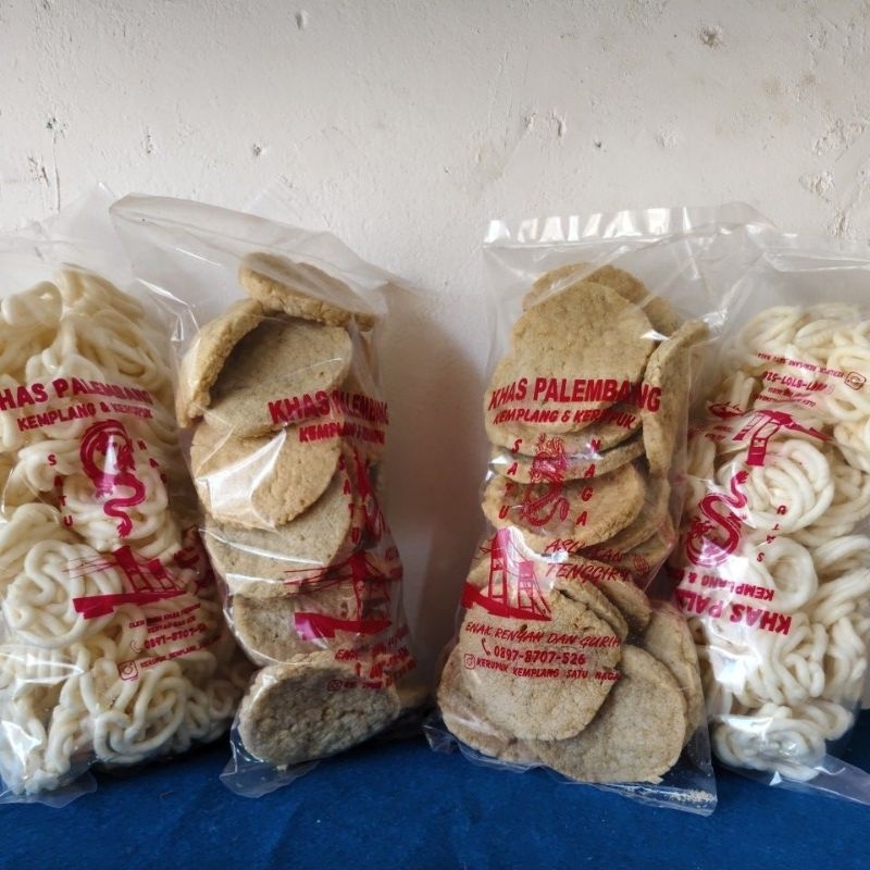 

Kemplang kulit super 2, kerupuk sanggul super 2 (1kg) khas Palembang