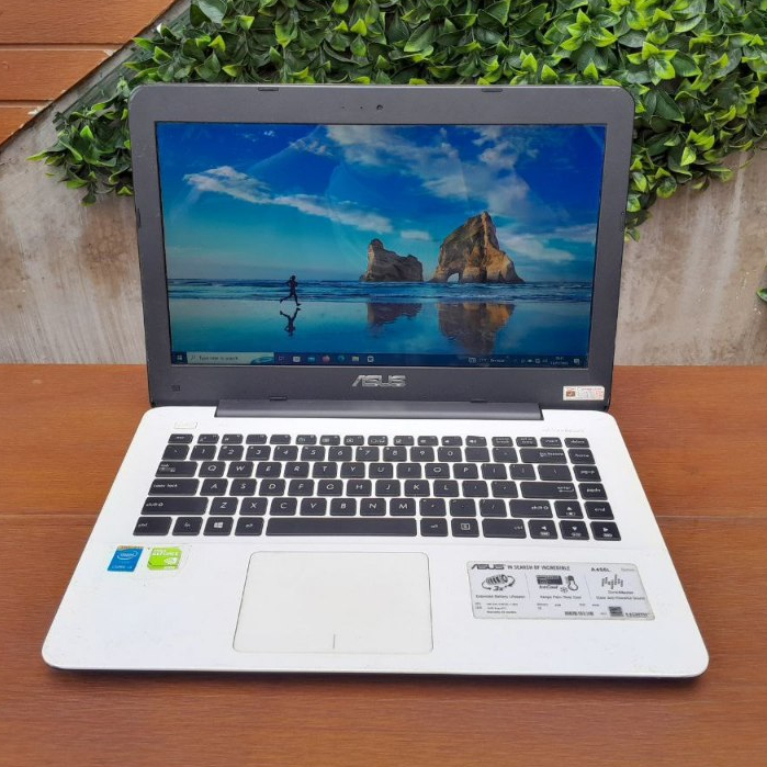 Laptop Asus  A455LF Intel core i5-5200U Nvidia GeForce  930M Ram 16Gb SSD 1TB Siap Pakai