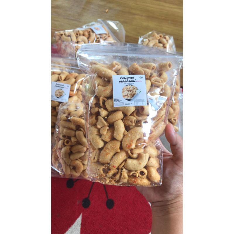 

KERUPUK MAKARONI (NINI IFAA)